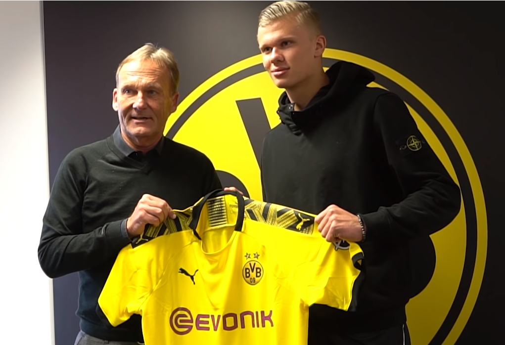 是维拉中场 是维拉中场