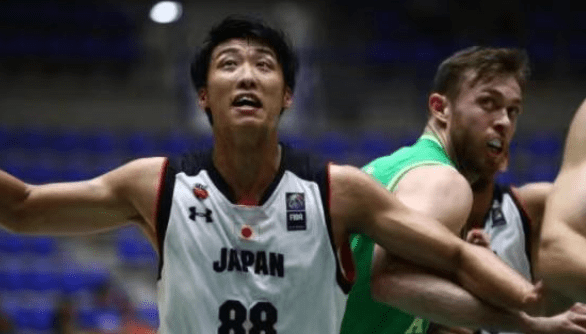 他顺势切入 他顺势切入